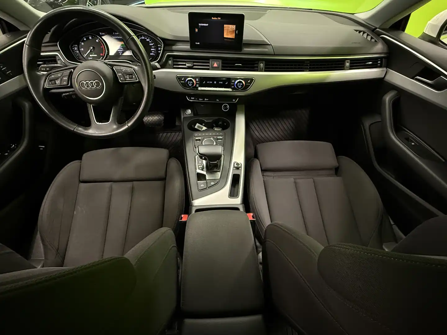 car-image