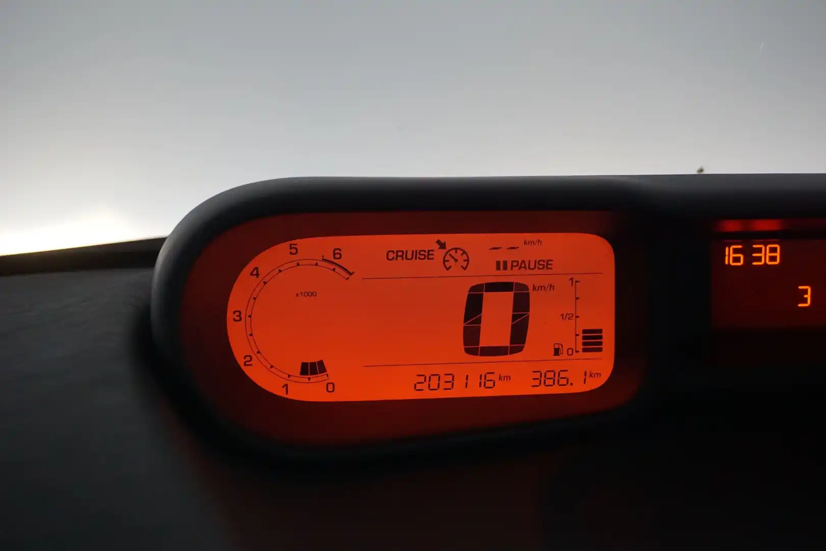 car-image
