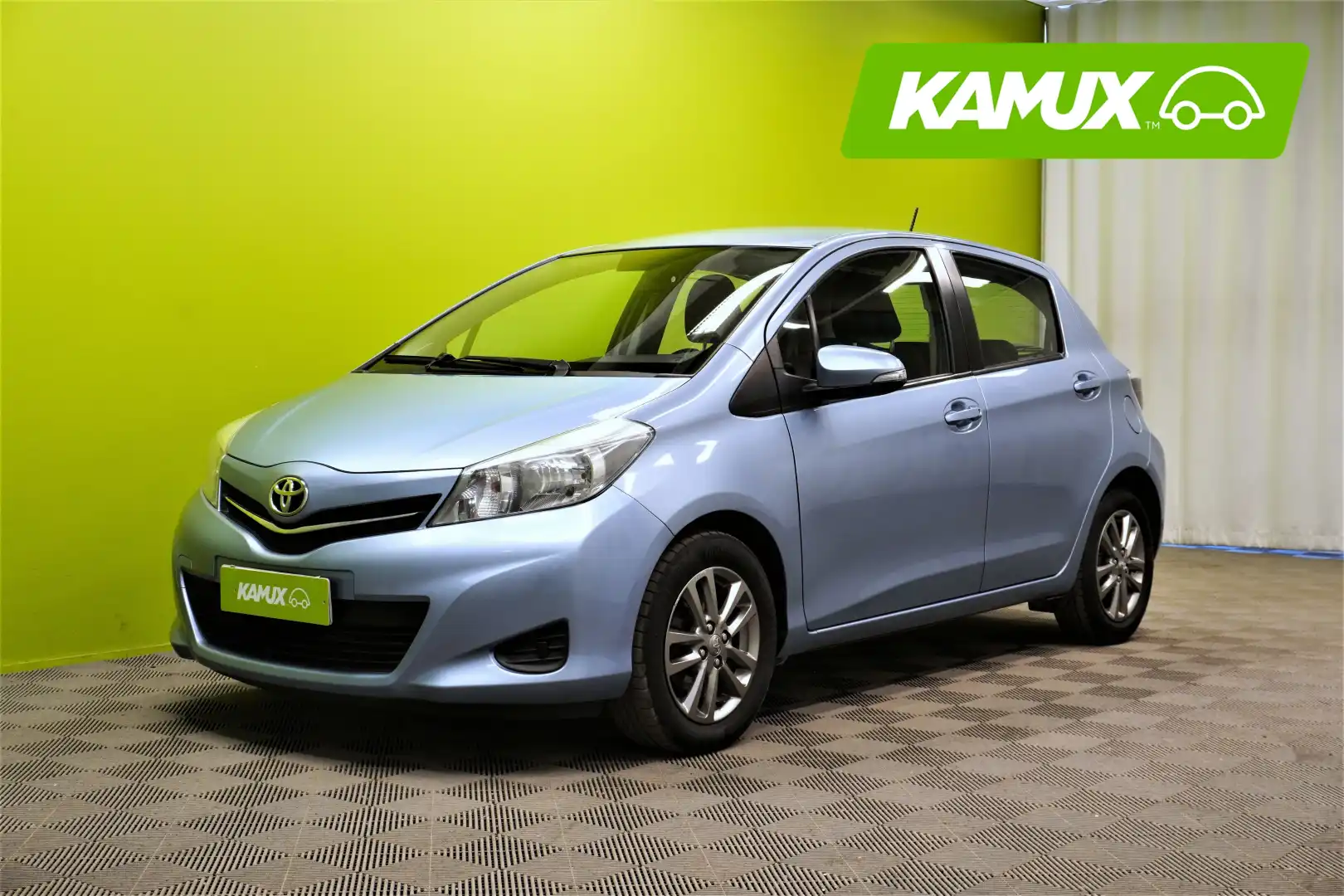 car-image