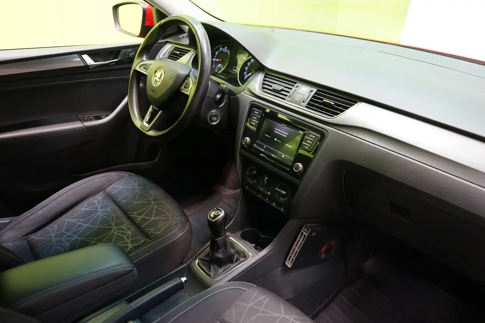 car-image