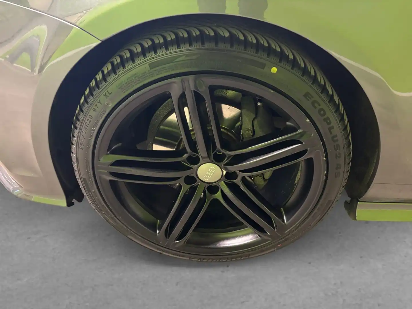 car-image