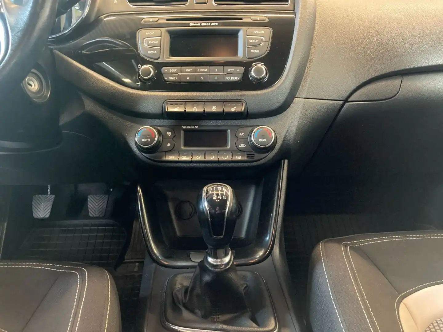 car-image