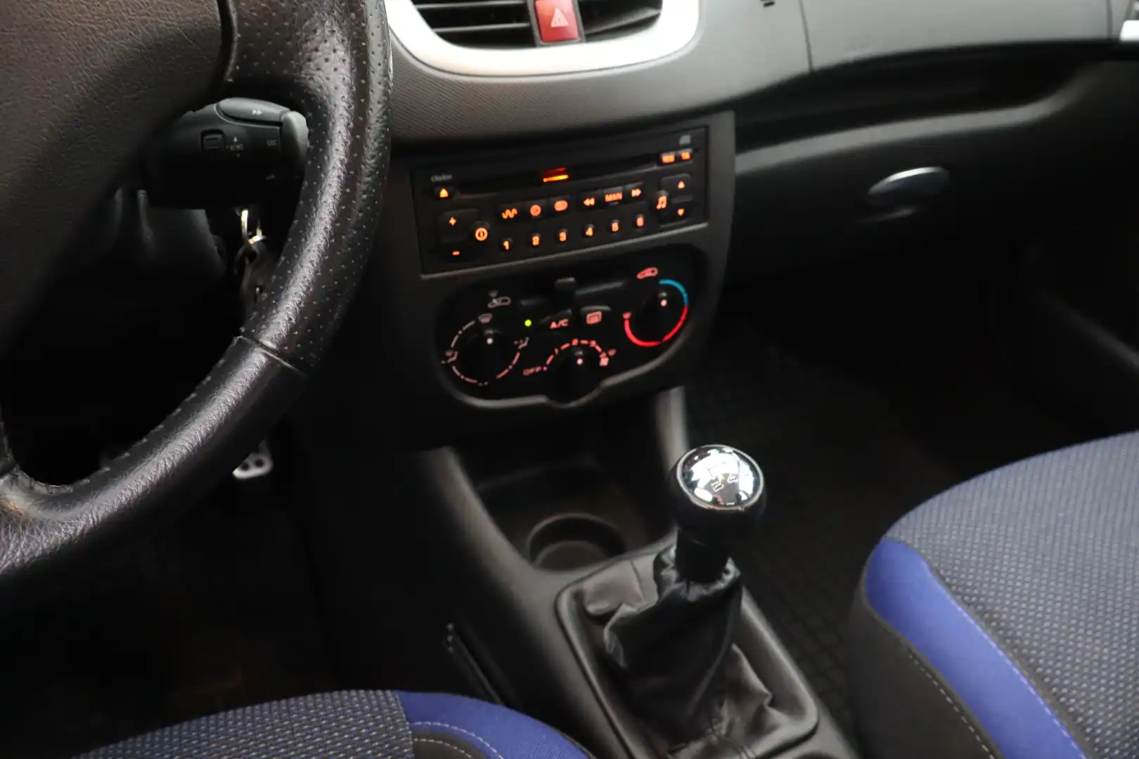 car-image