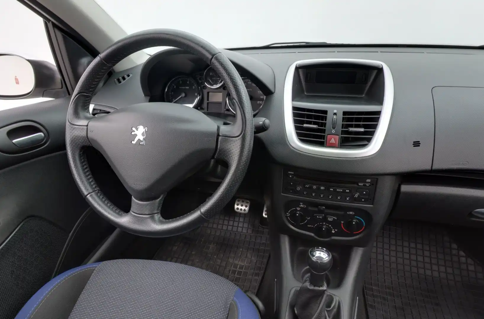 car-image