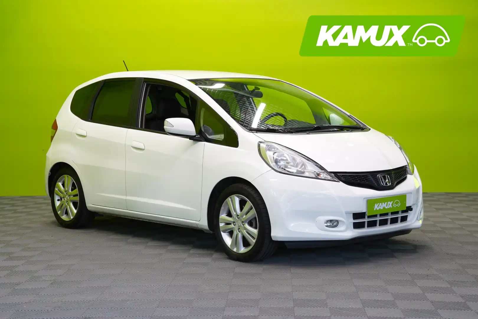 car-image