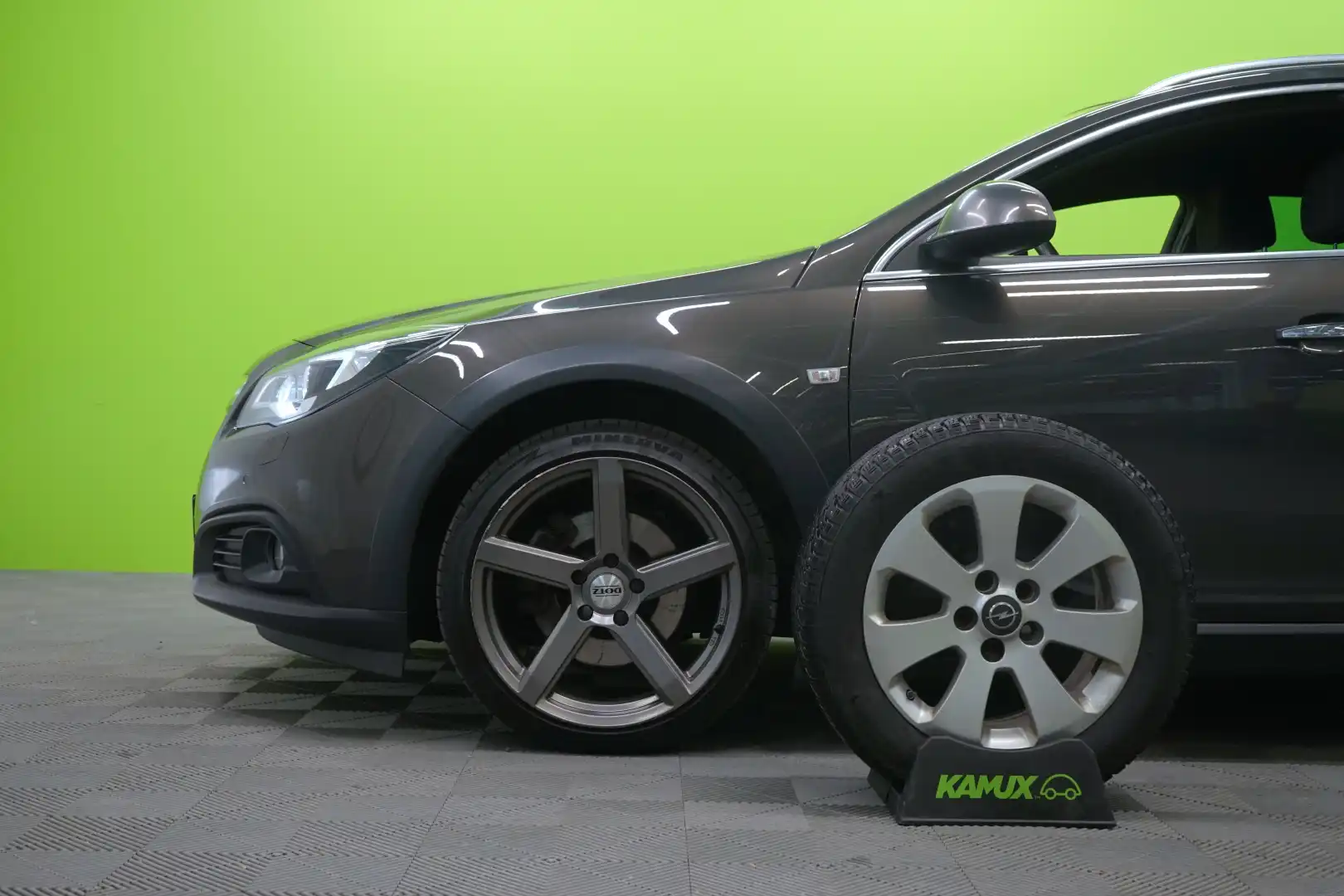 car-image