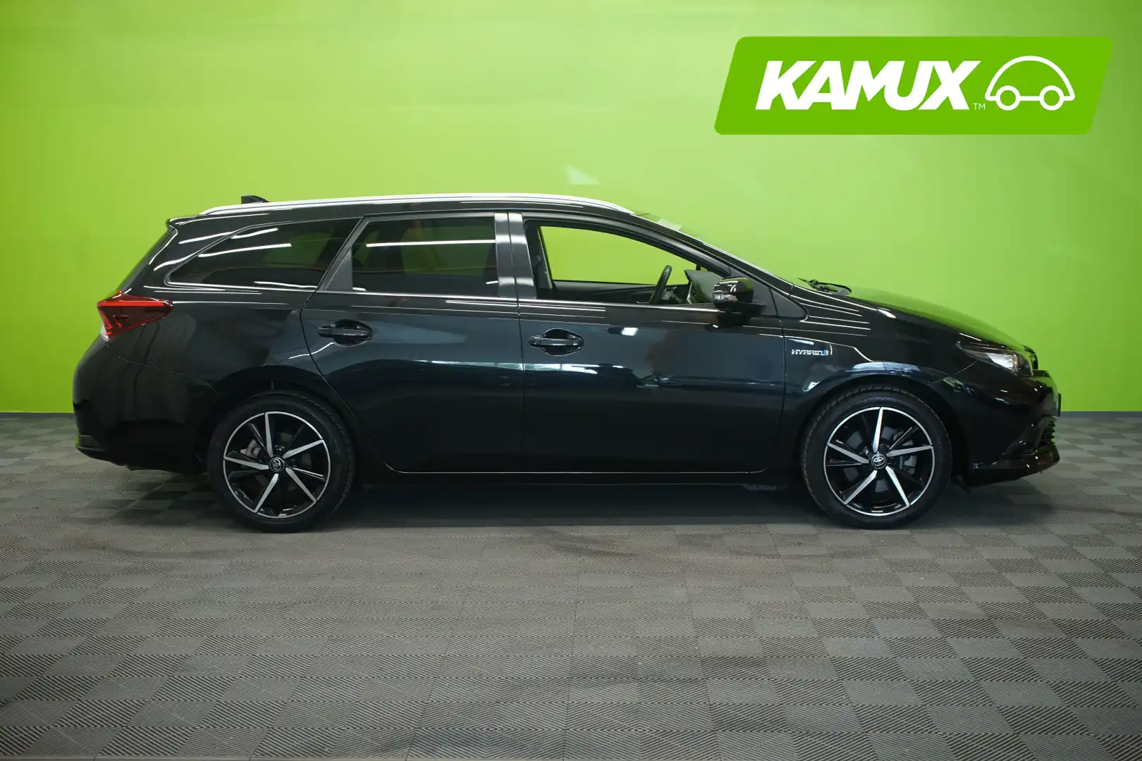 car-image