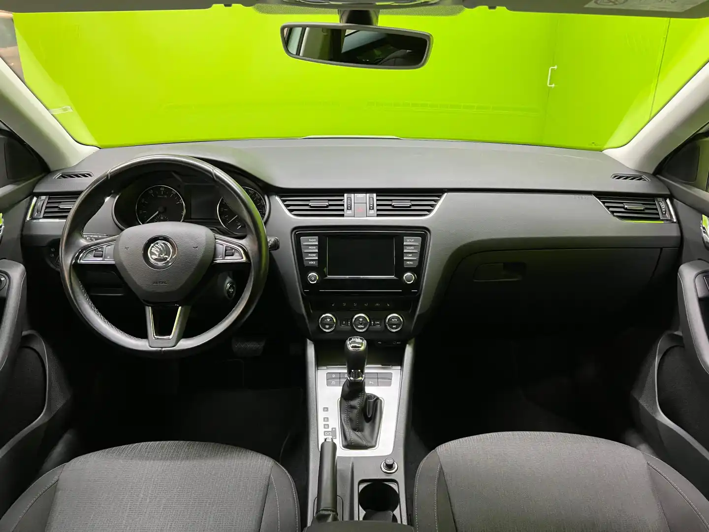 car-image