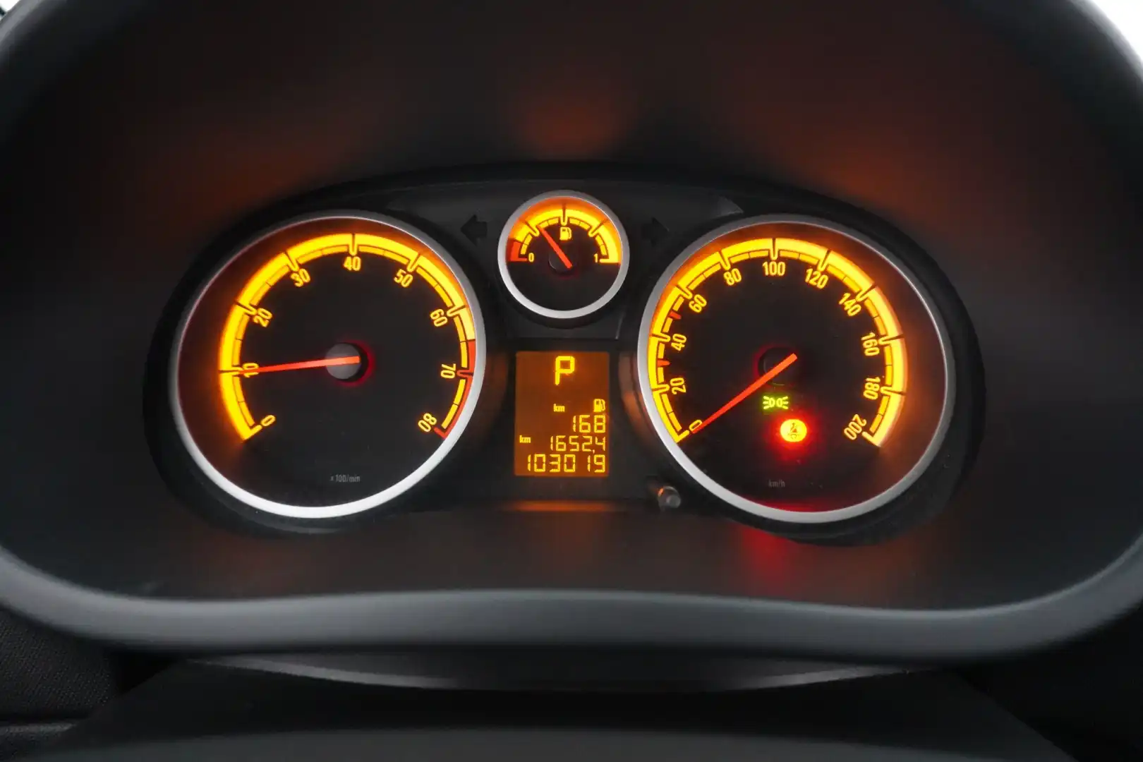 car-image