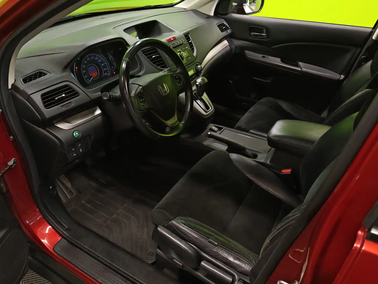 car-image