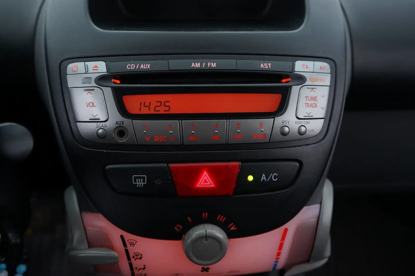 car-image