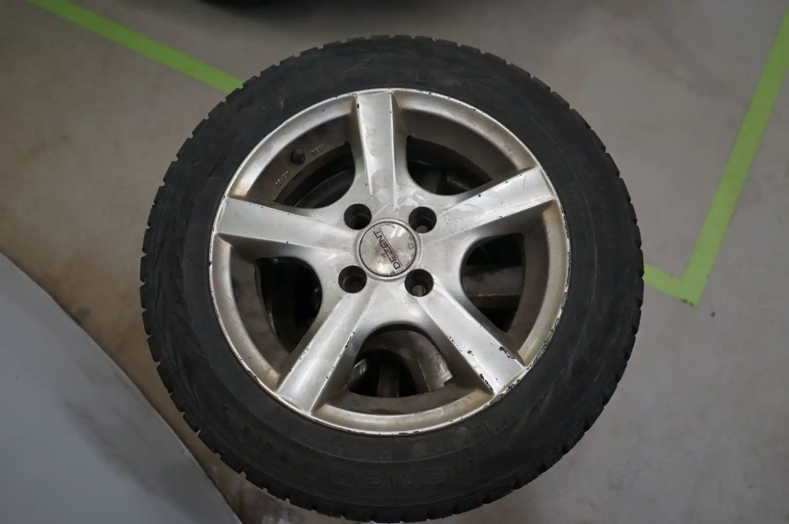 car-image