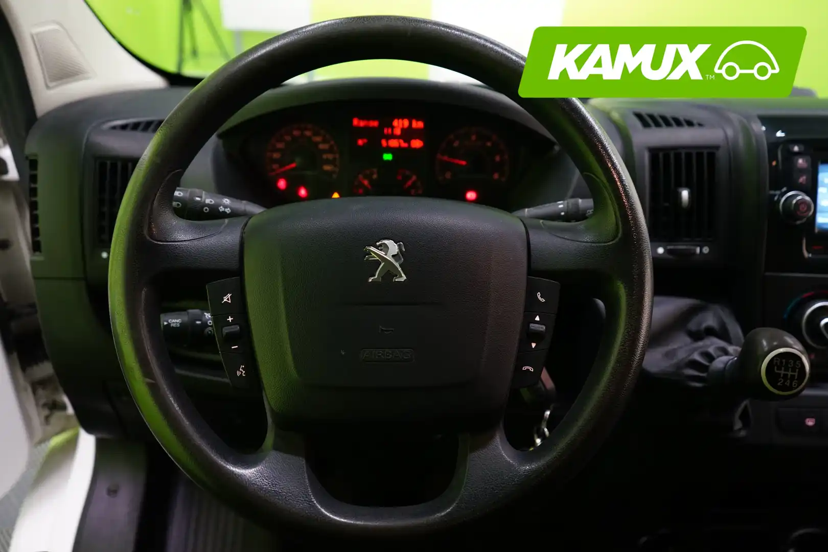 car-image