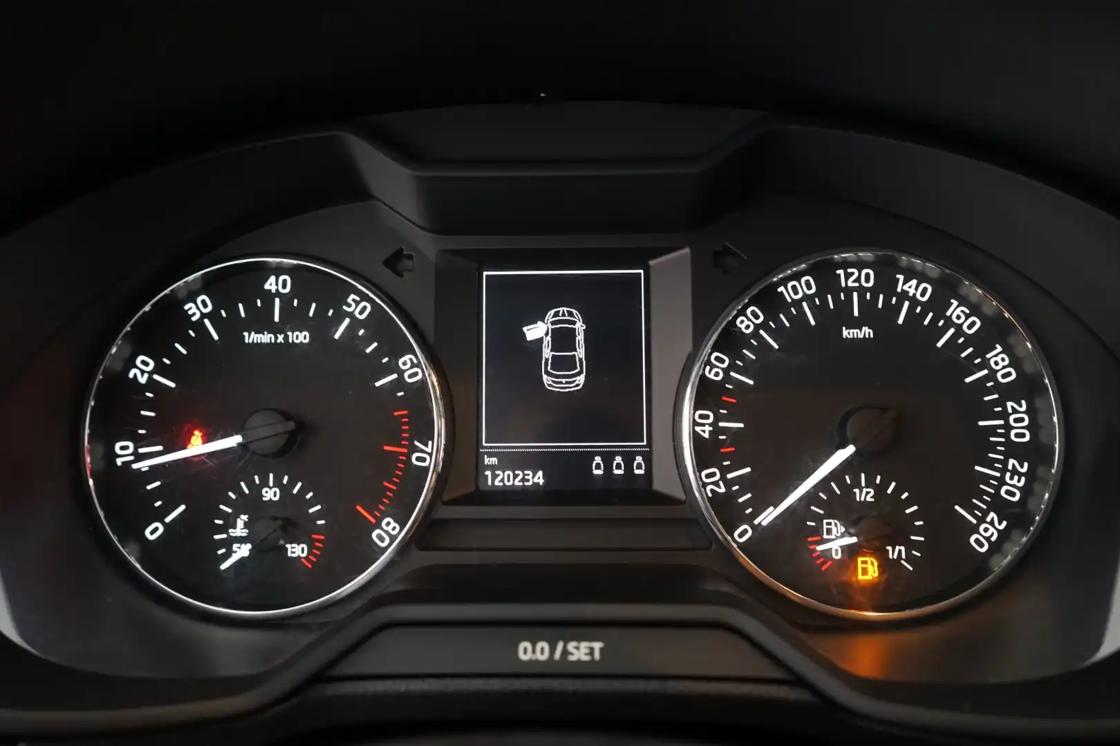 car-image