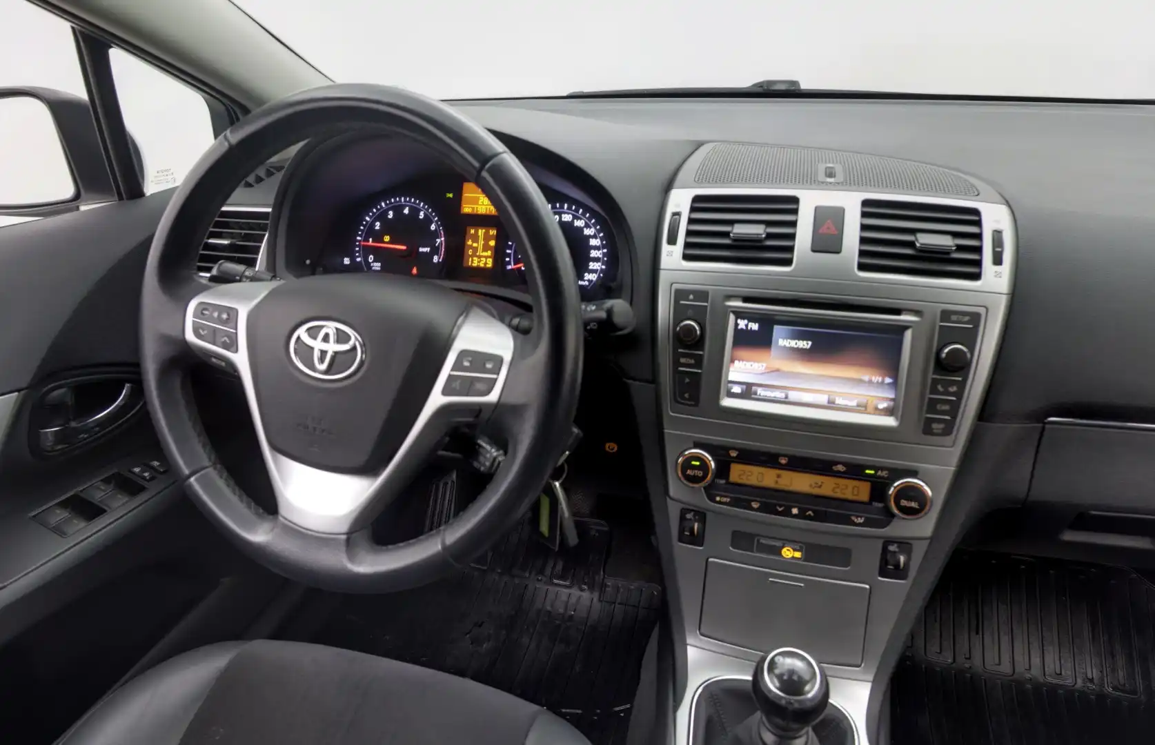 car-image