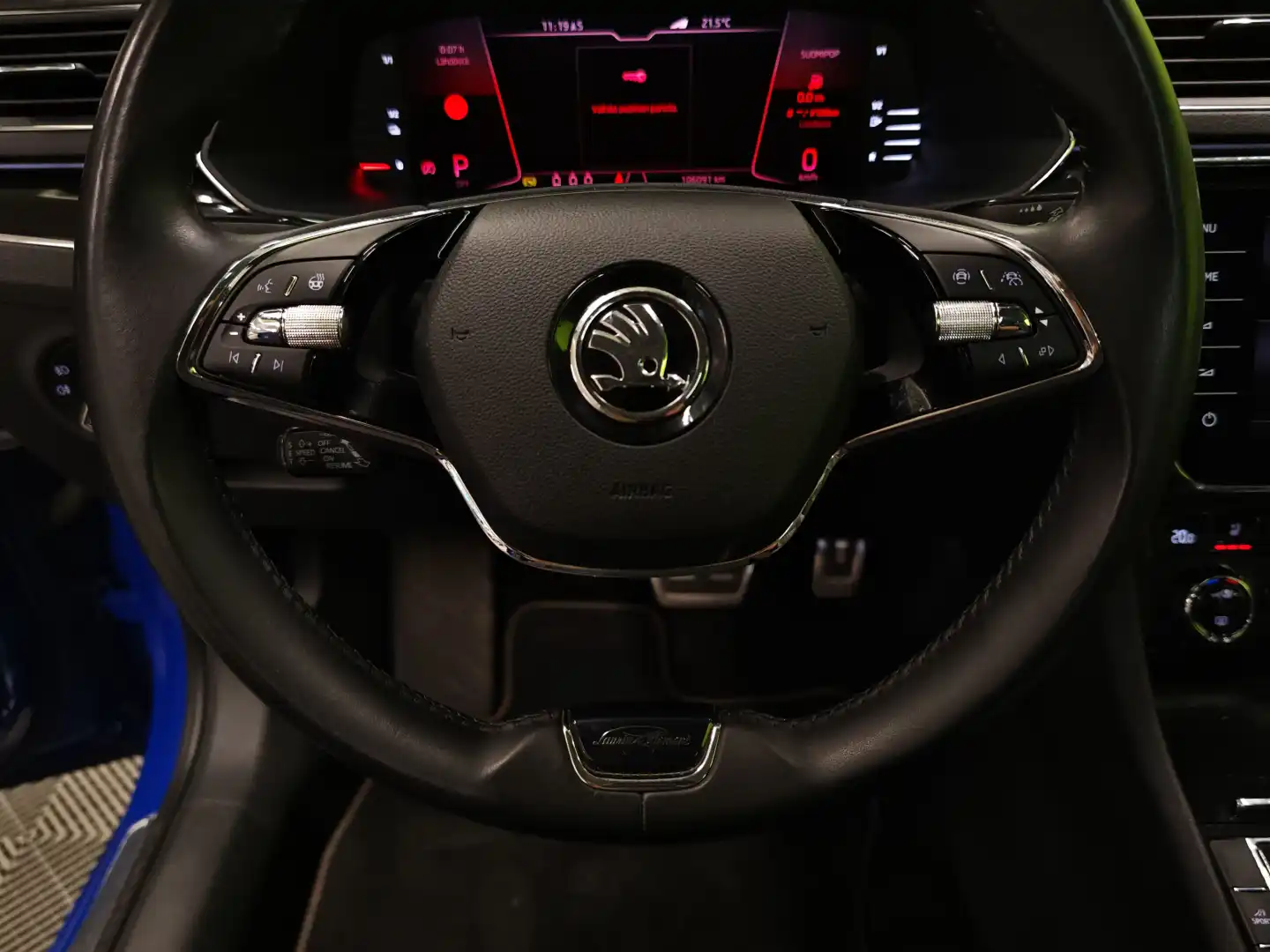 car-image