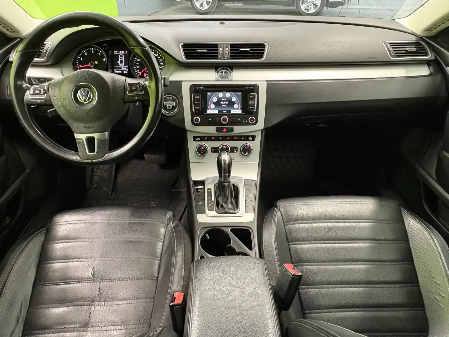 car-image