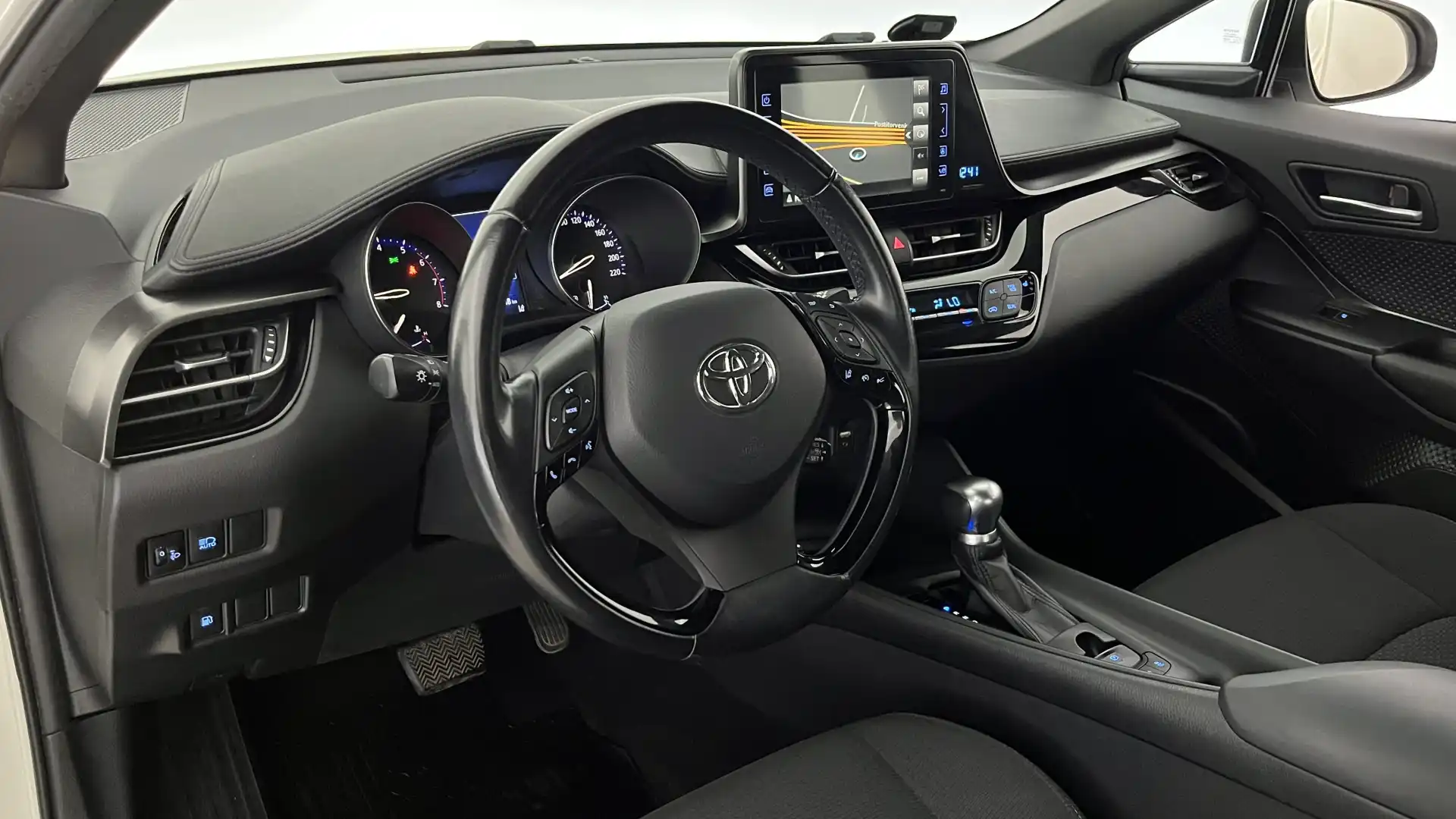 car-image