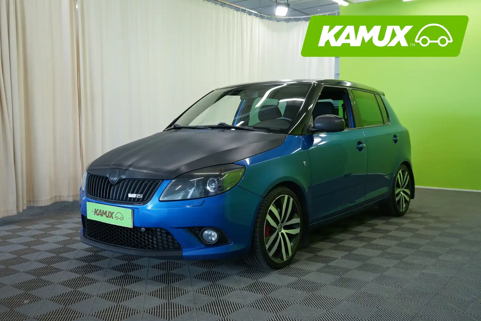 car-image