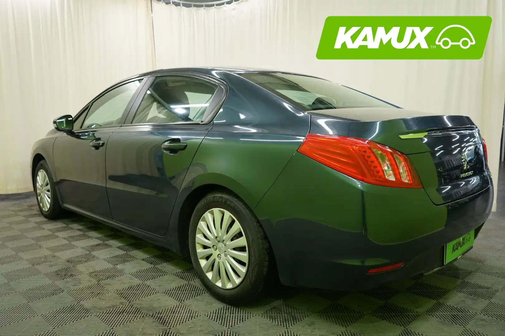 car-image