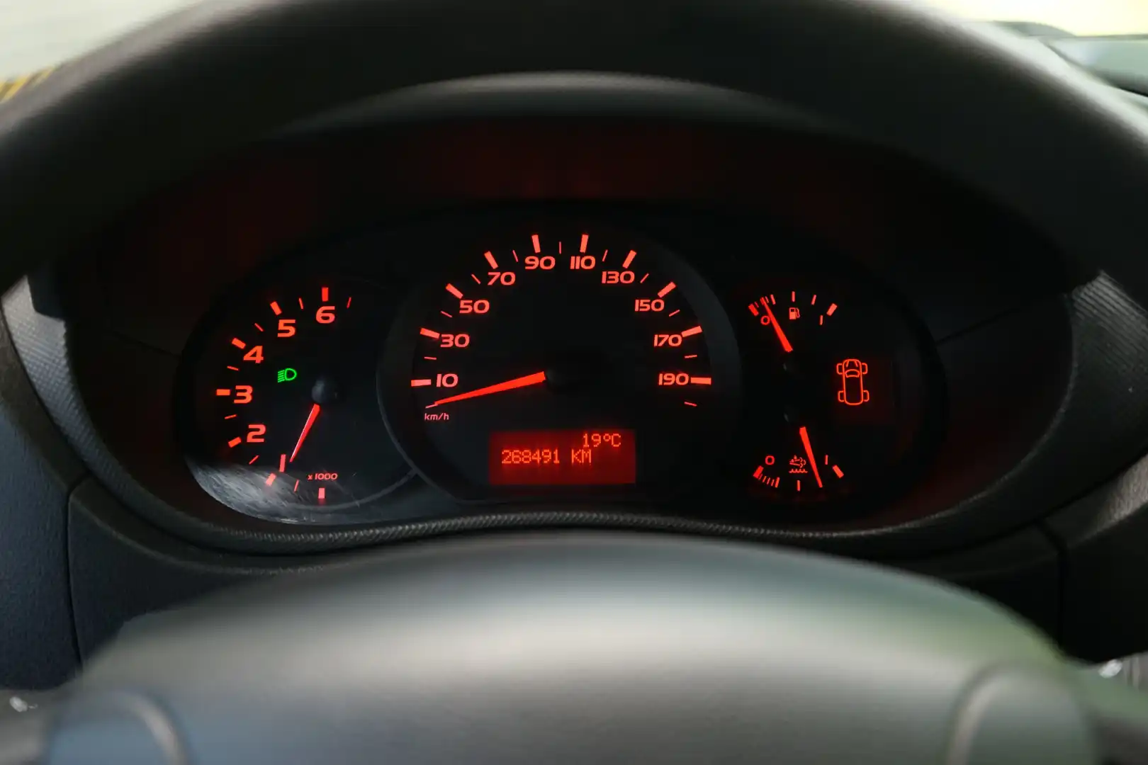 car-image