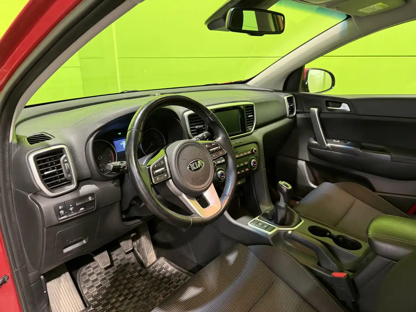 car-image