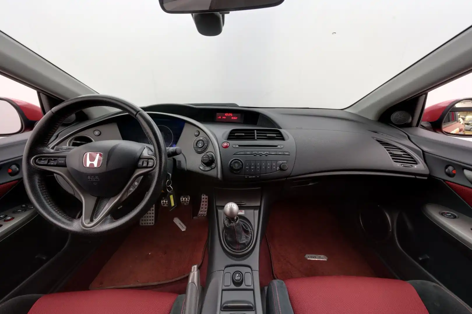 car-image