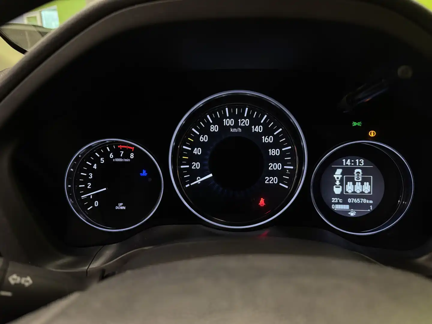 car-image