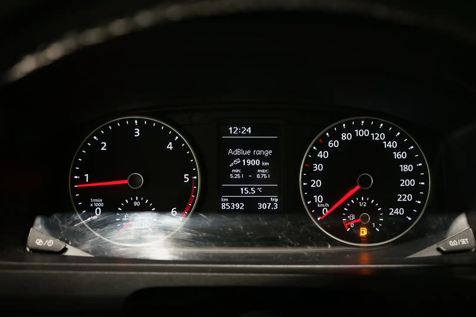 car-image