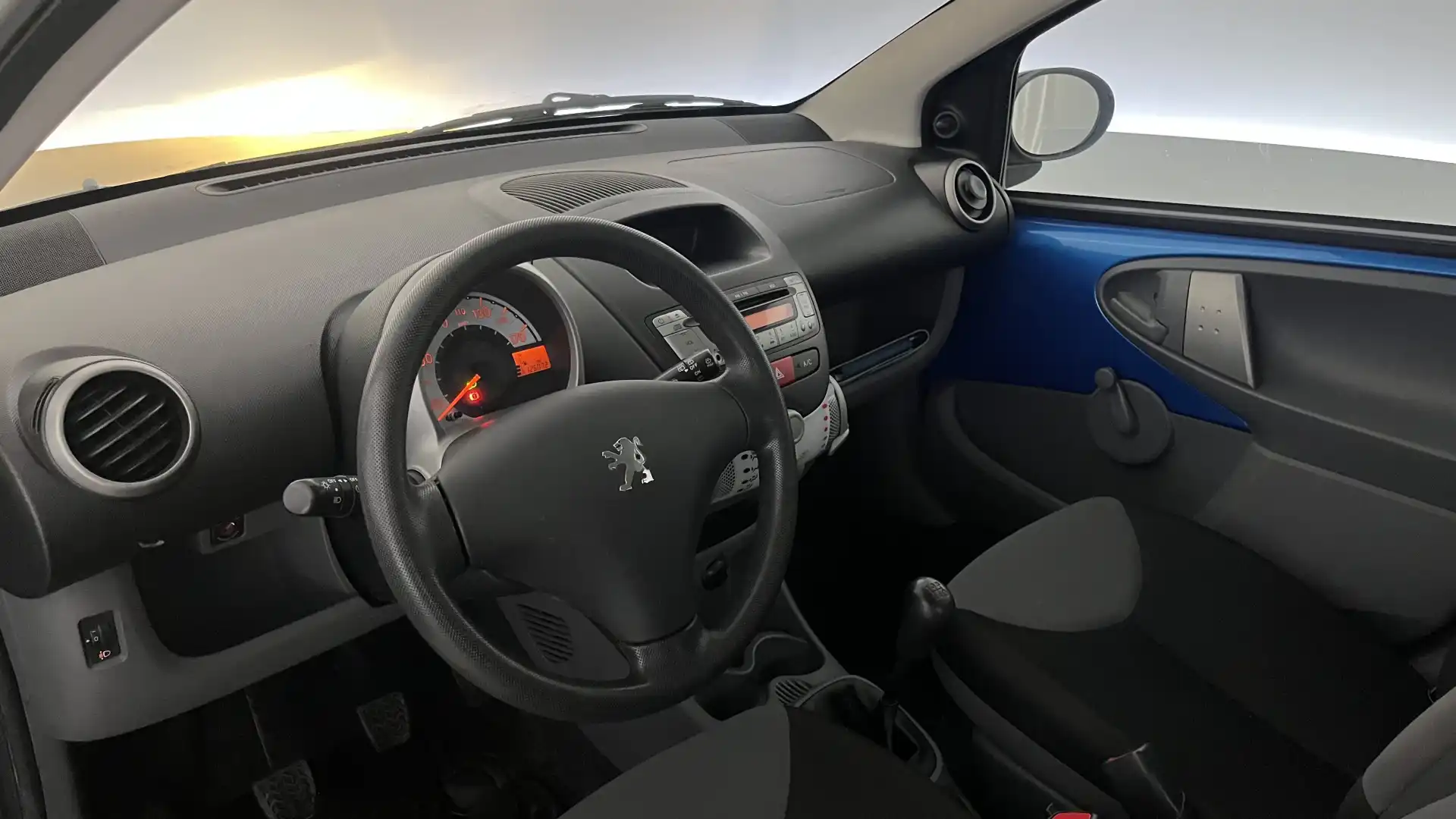 car-image
