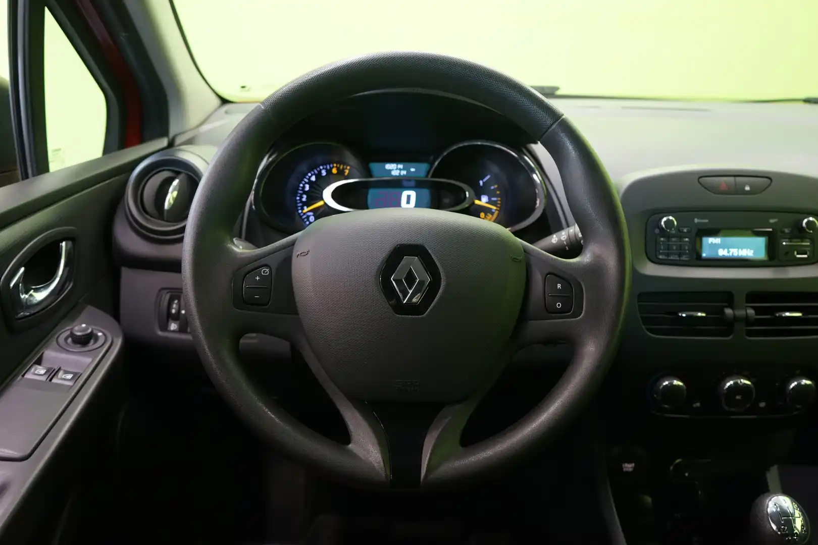 car-image