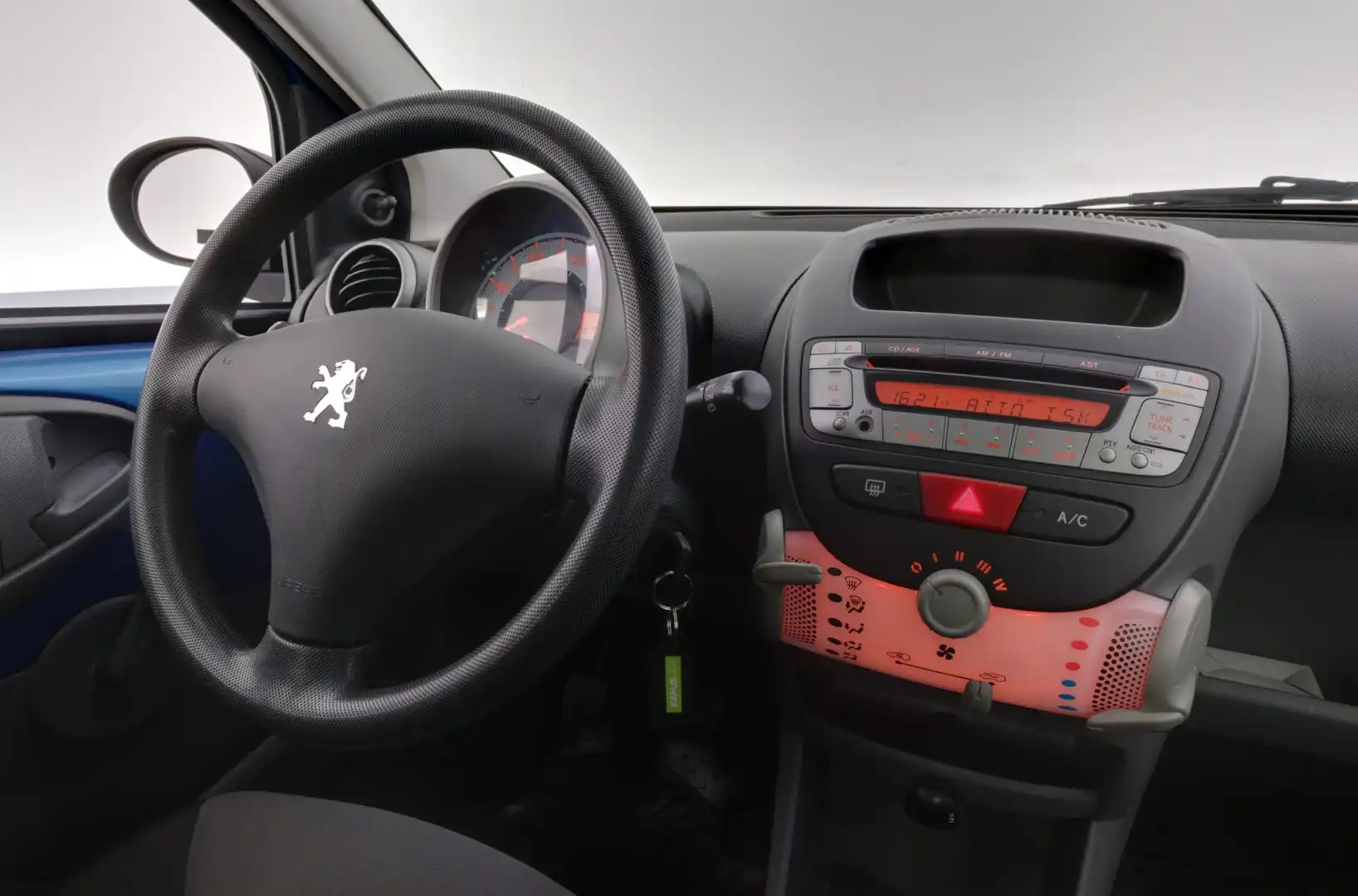 car-image