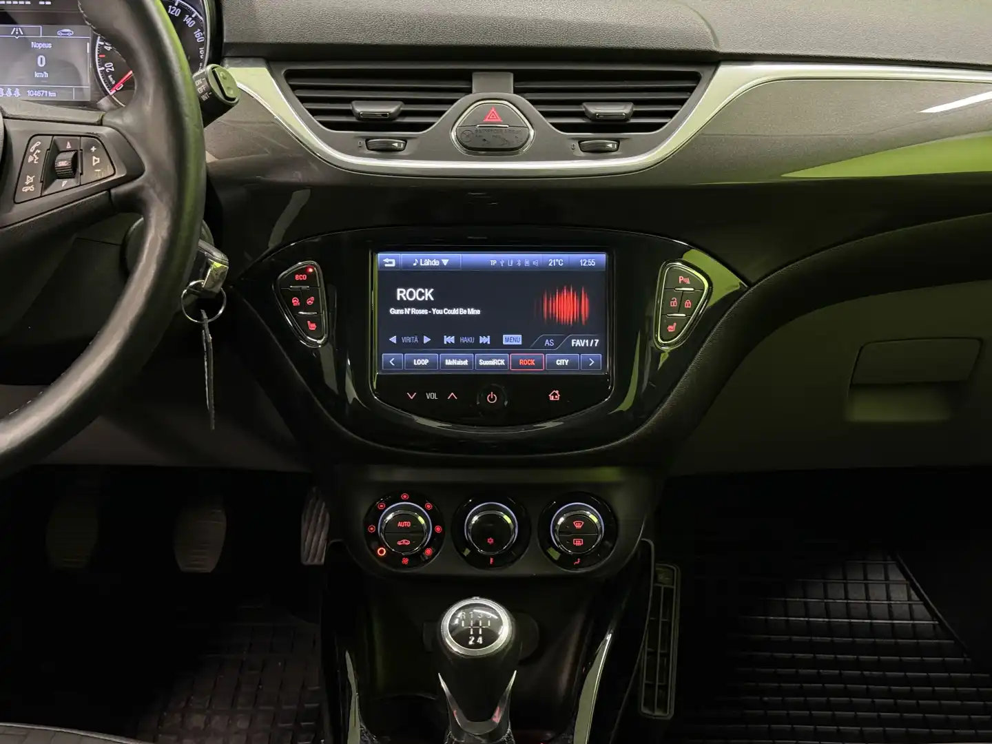 car-image