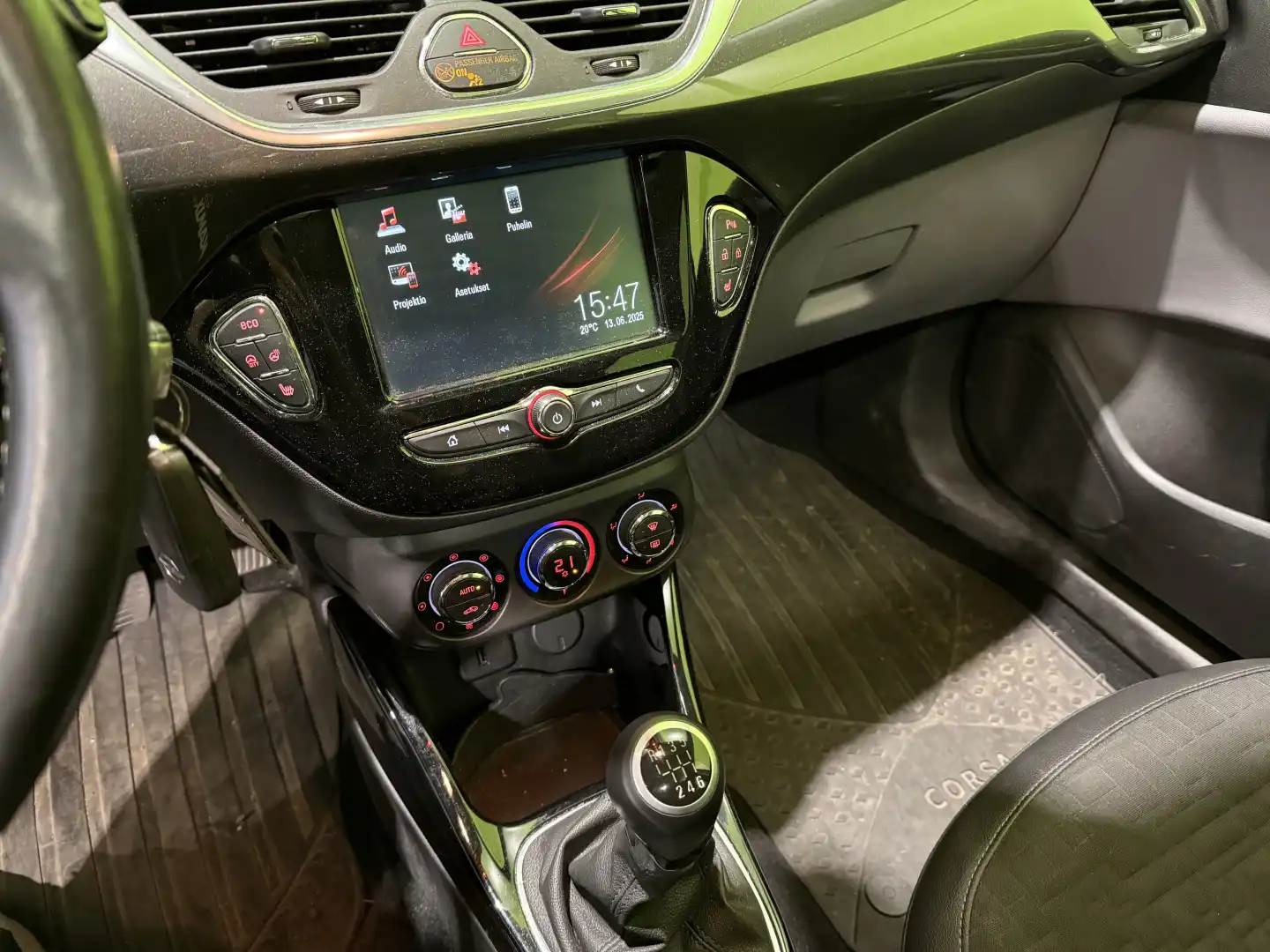 car-image