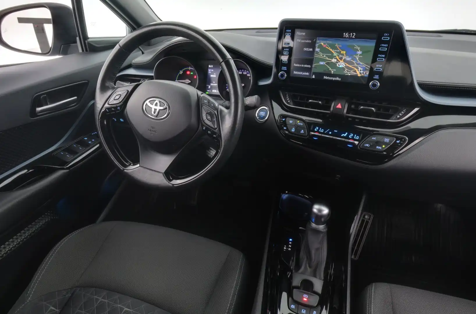 car-image