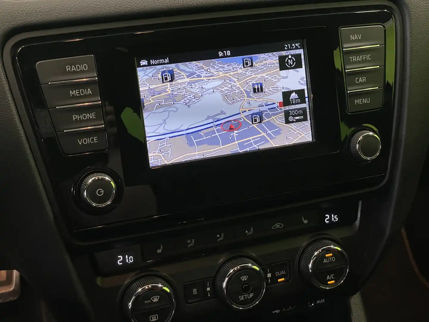 car-image