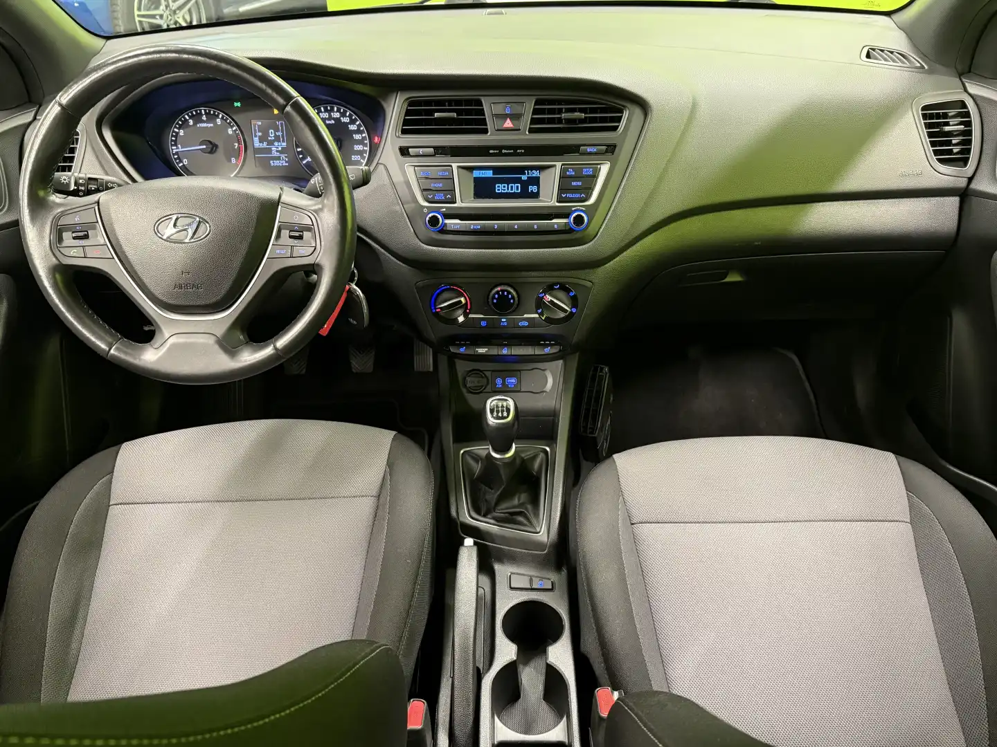 car-image