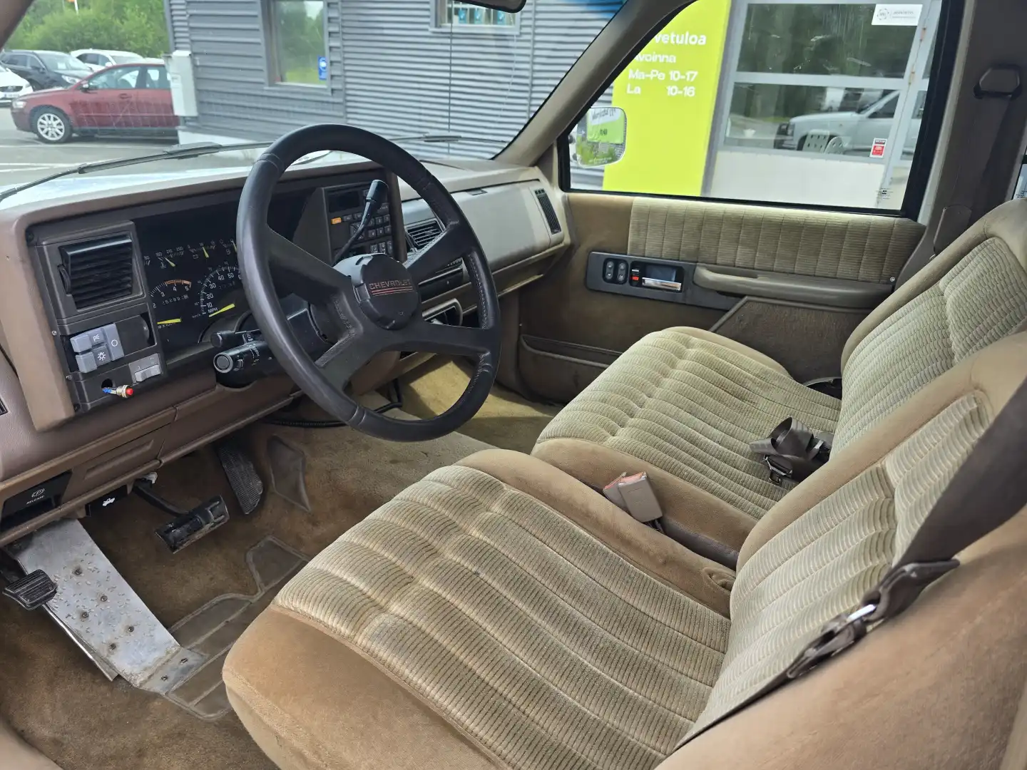 car-image