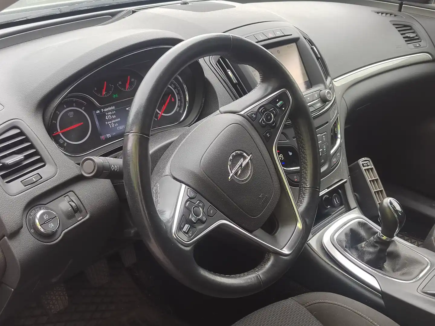 car-image
