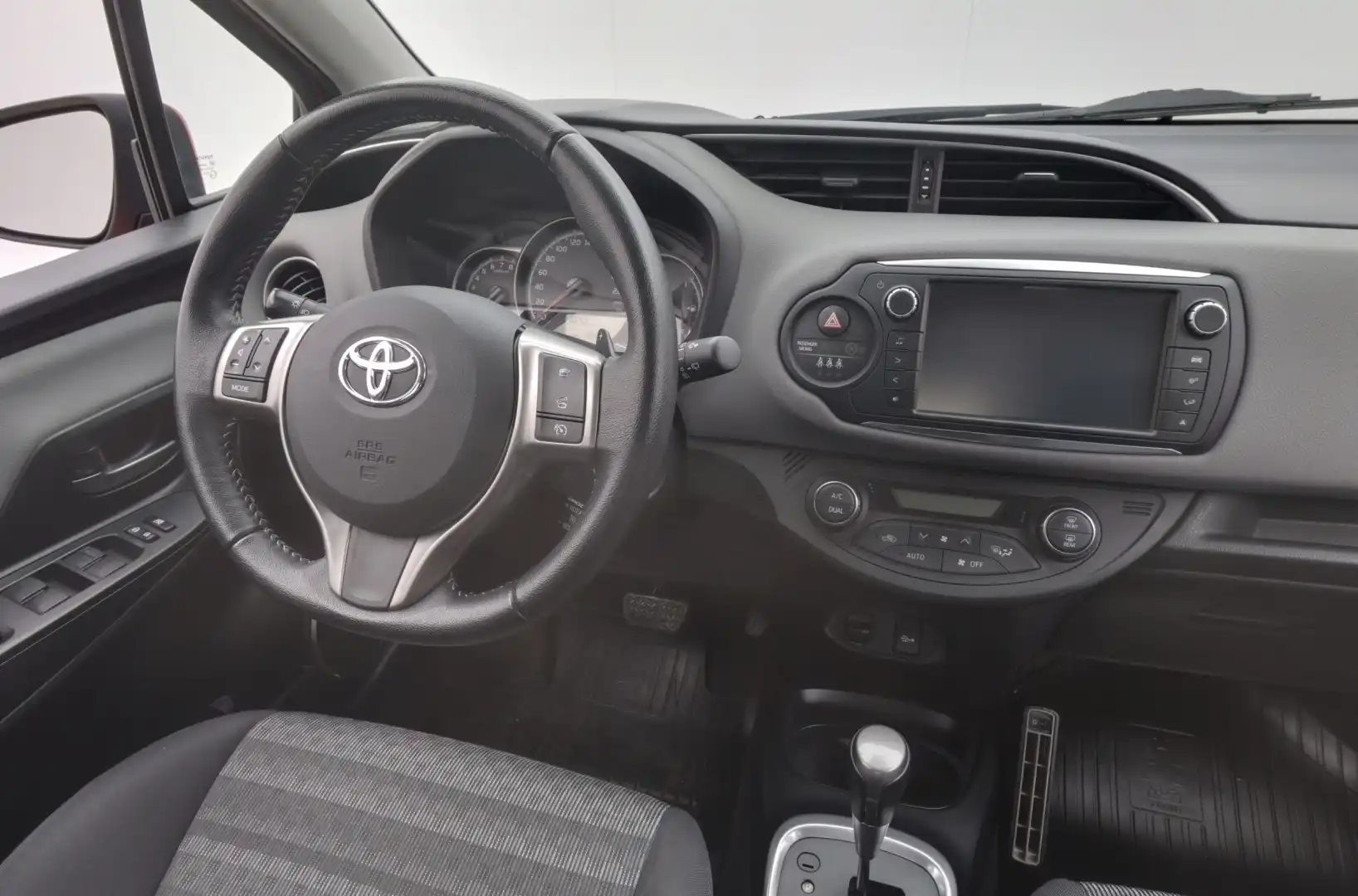 car-image