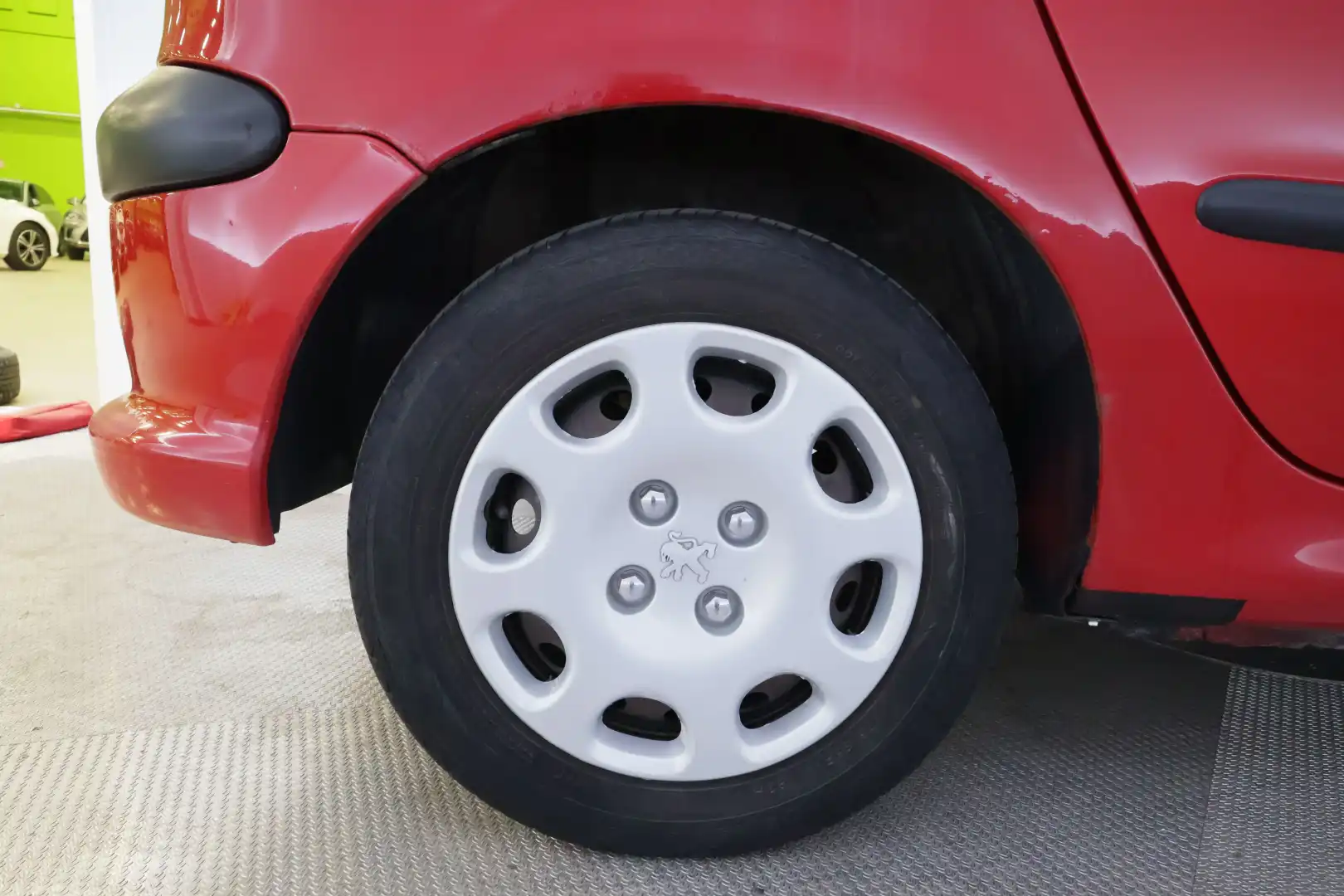 car-image