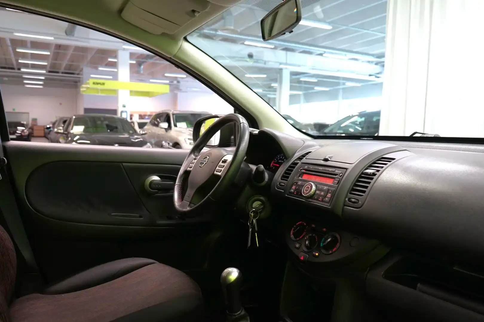 car-image