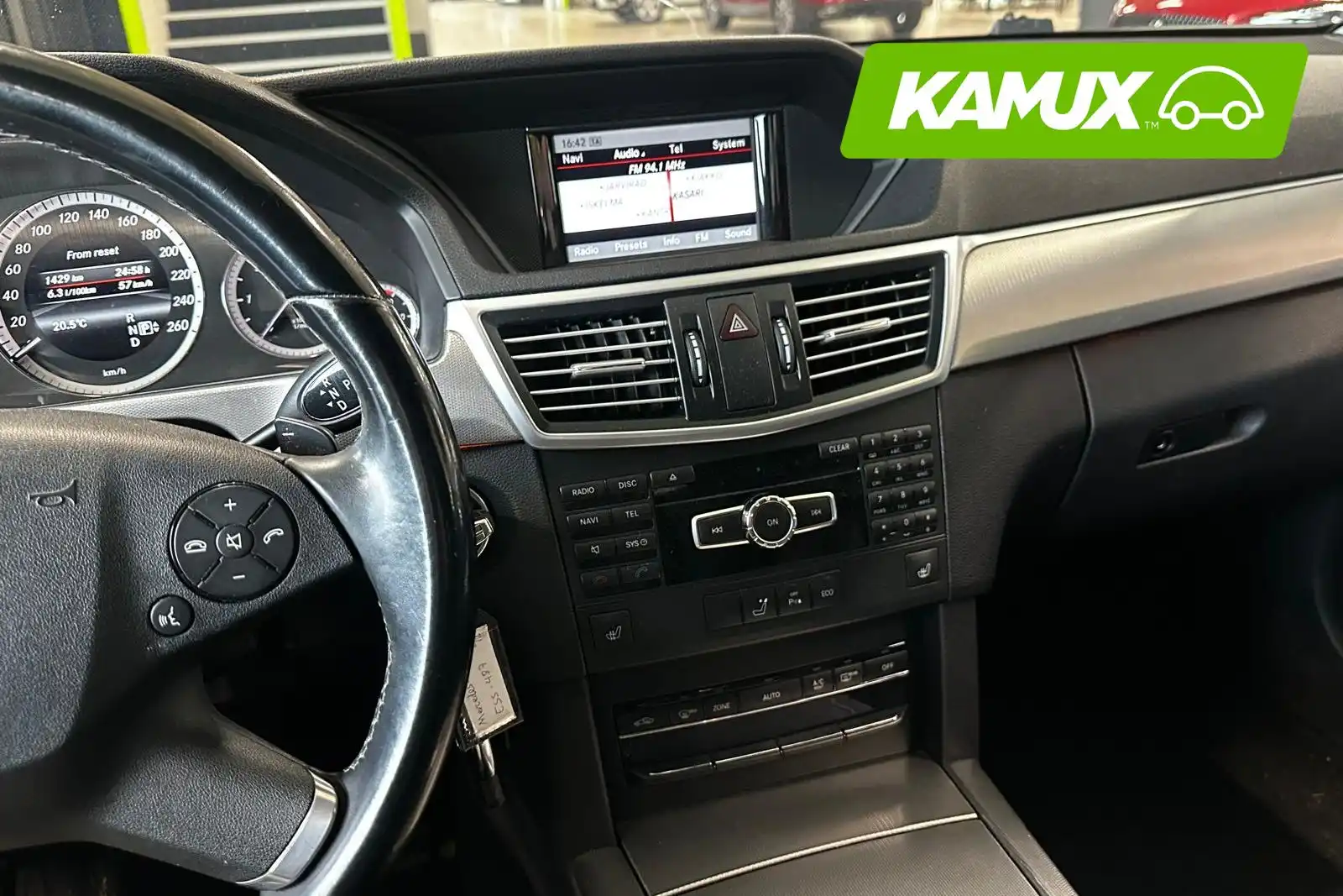 car-image