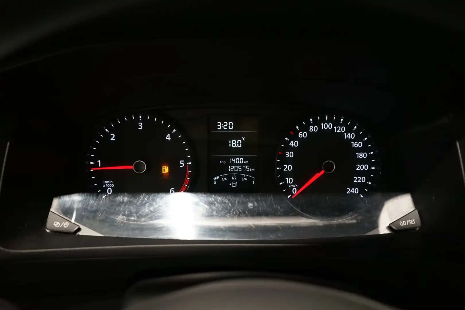 car-image