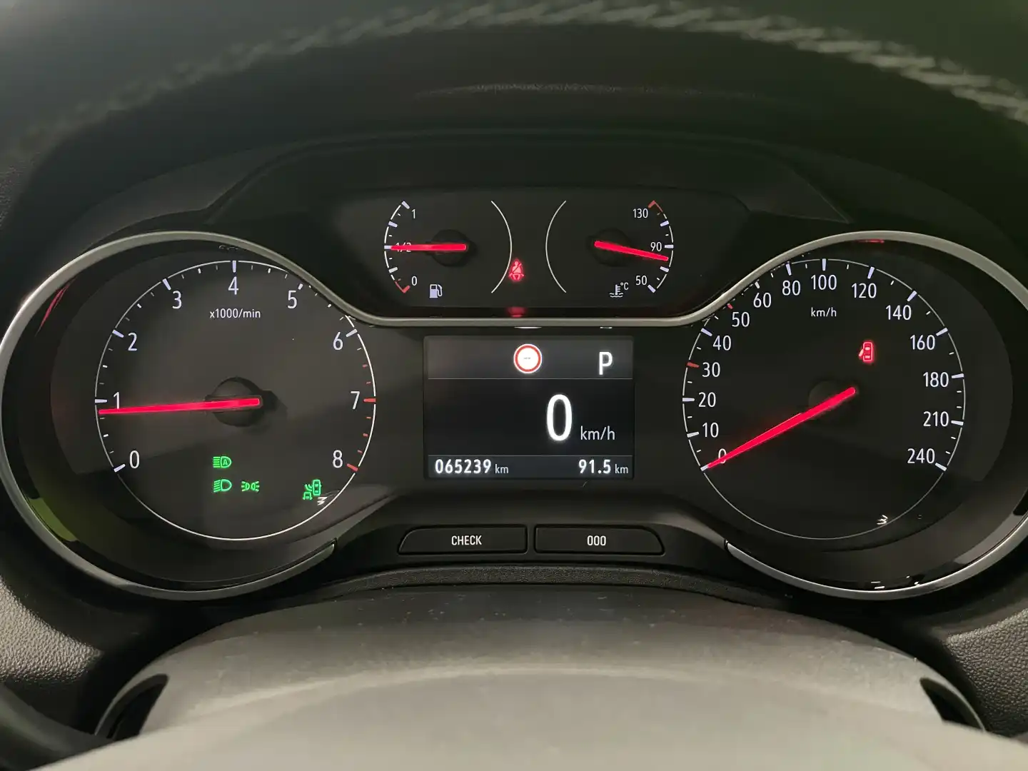 car-image