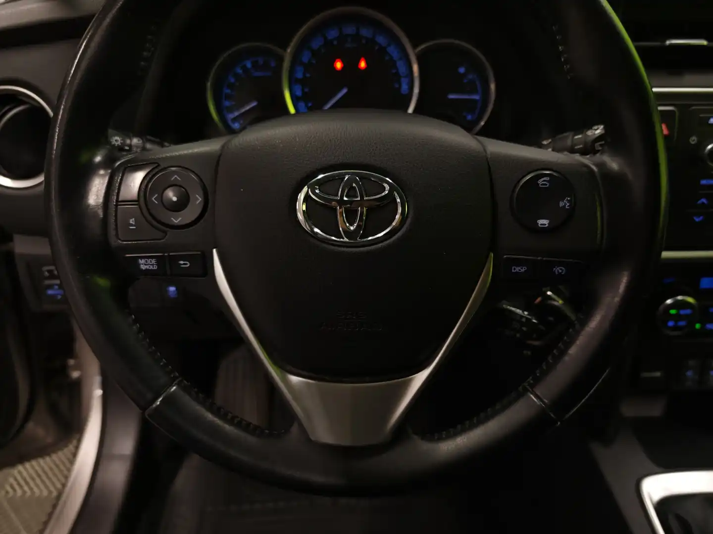 car-image