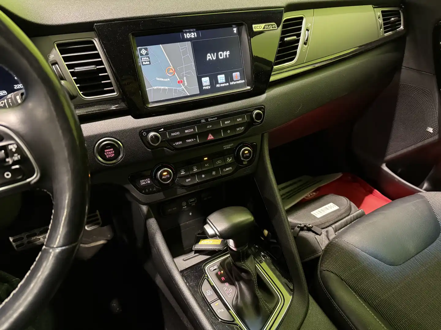 car-image