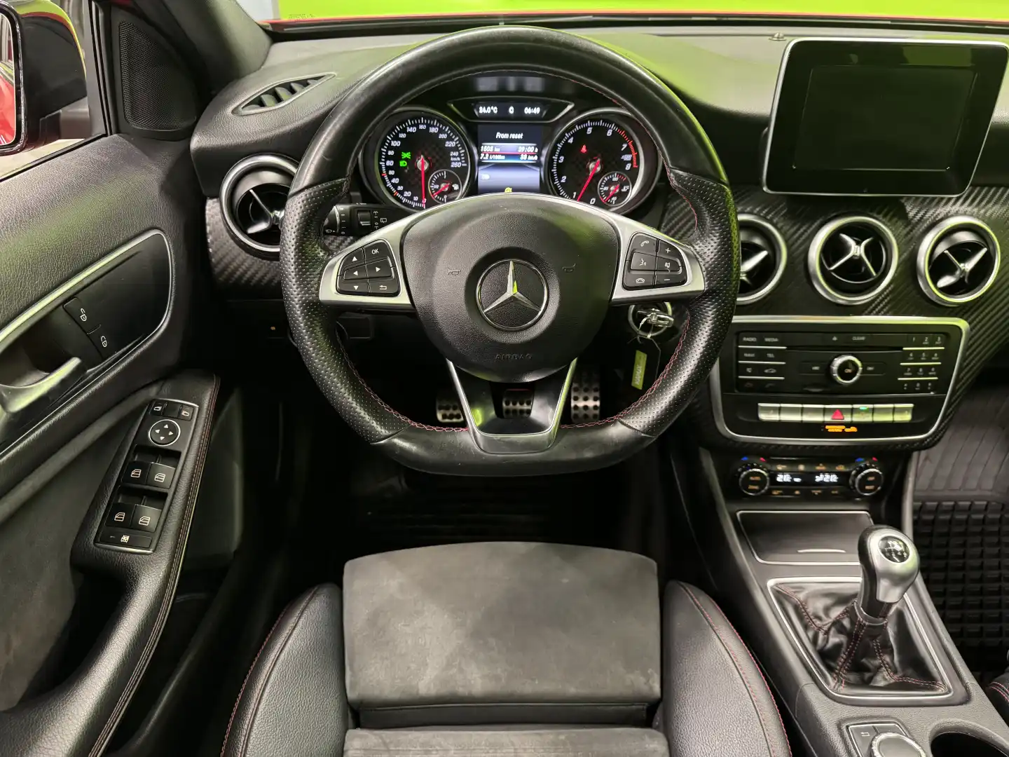 car-image