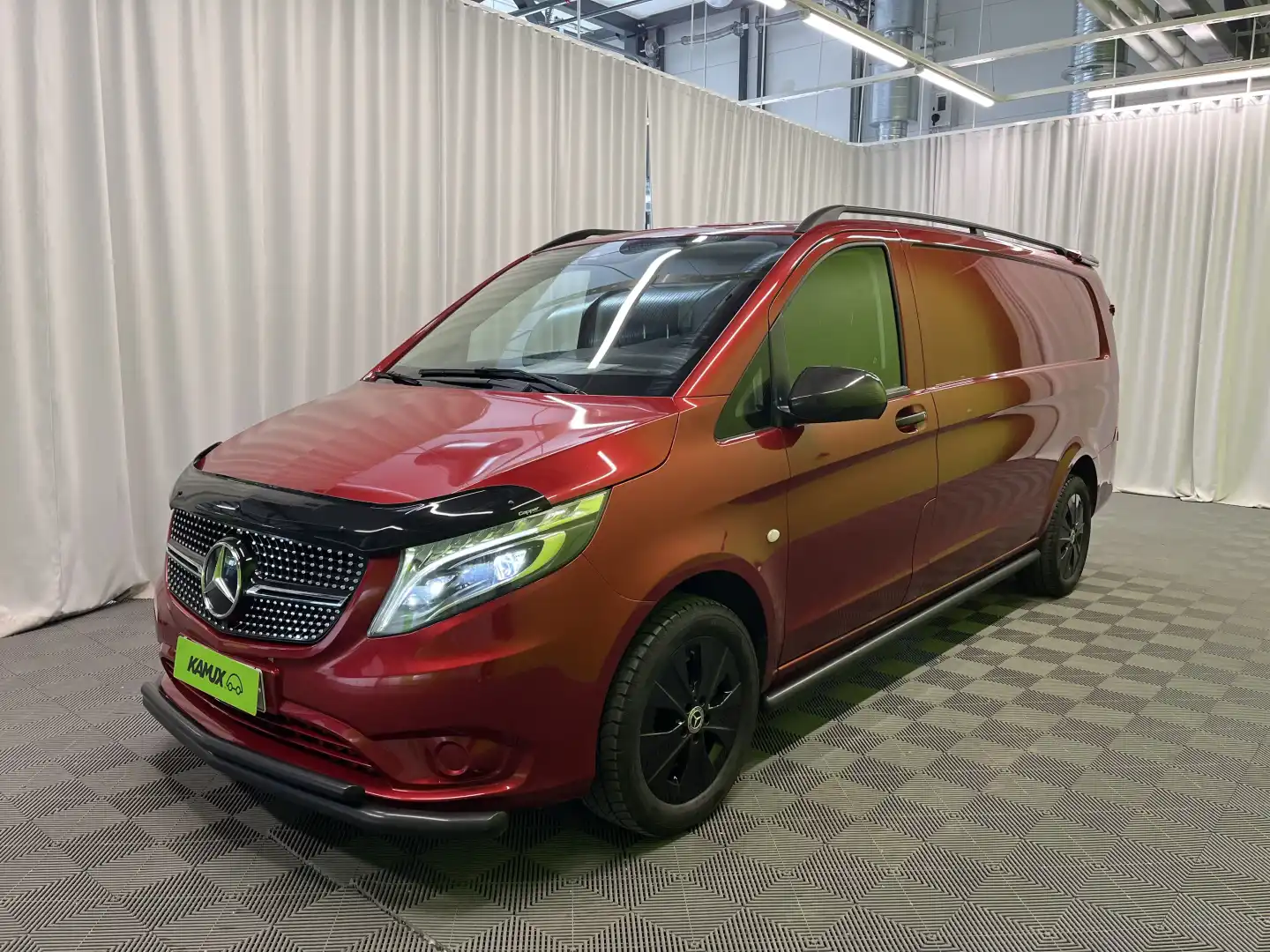car-image