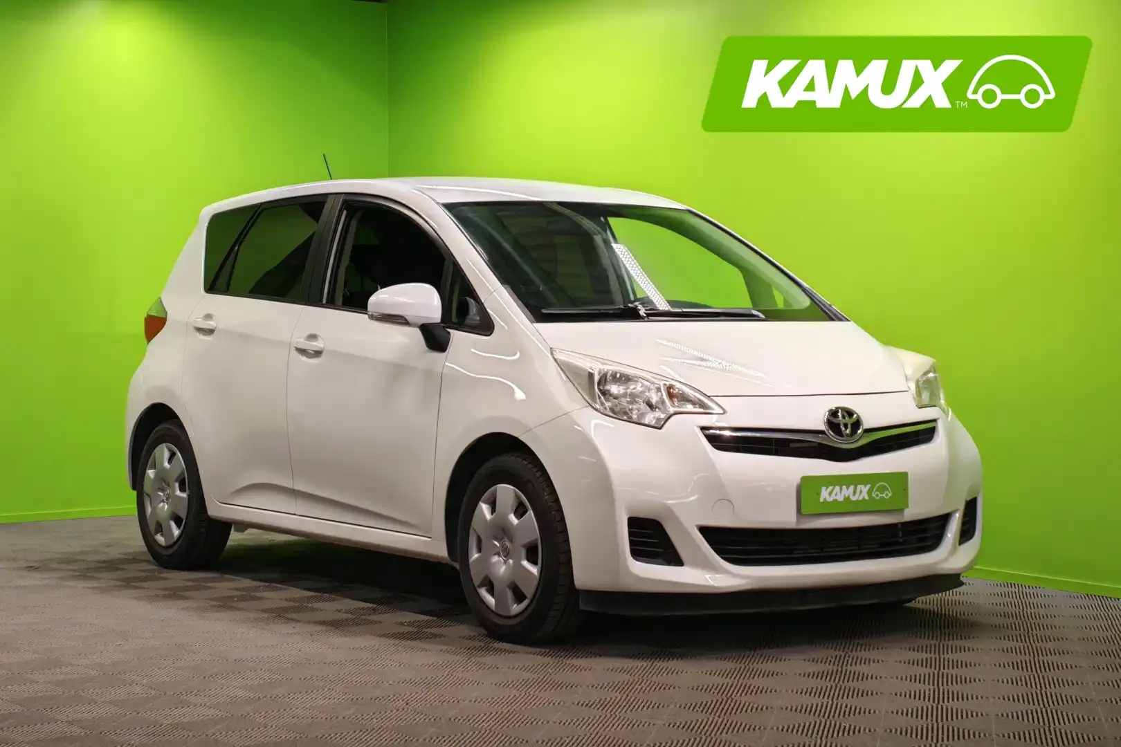 car-image
